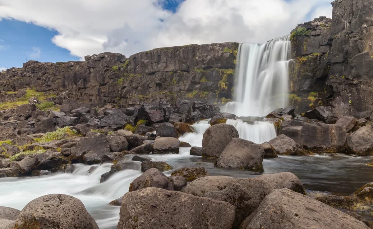 Öxarárfoss waterfall at Þingvellir